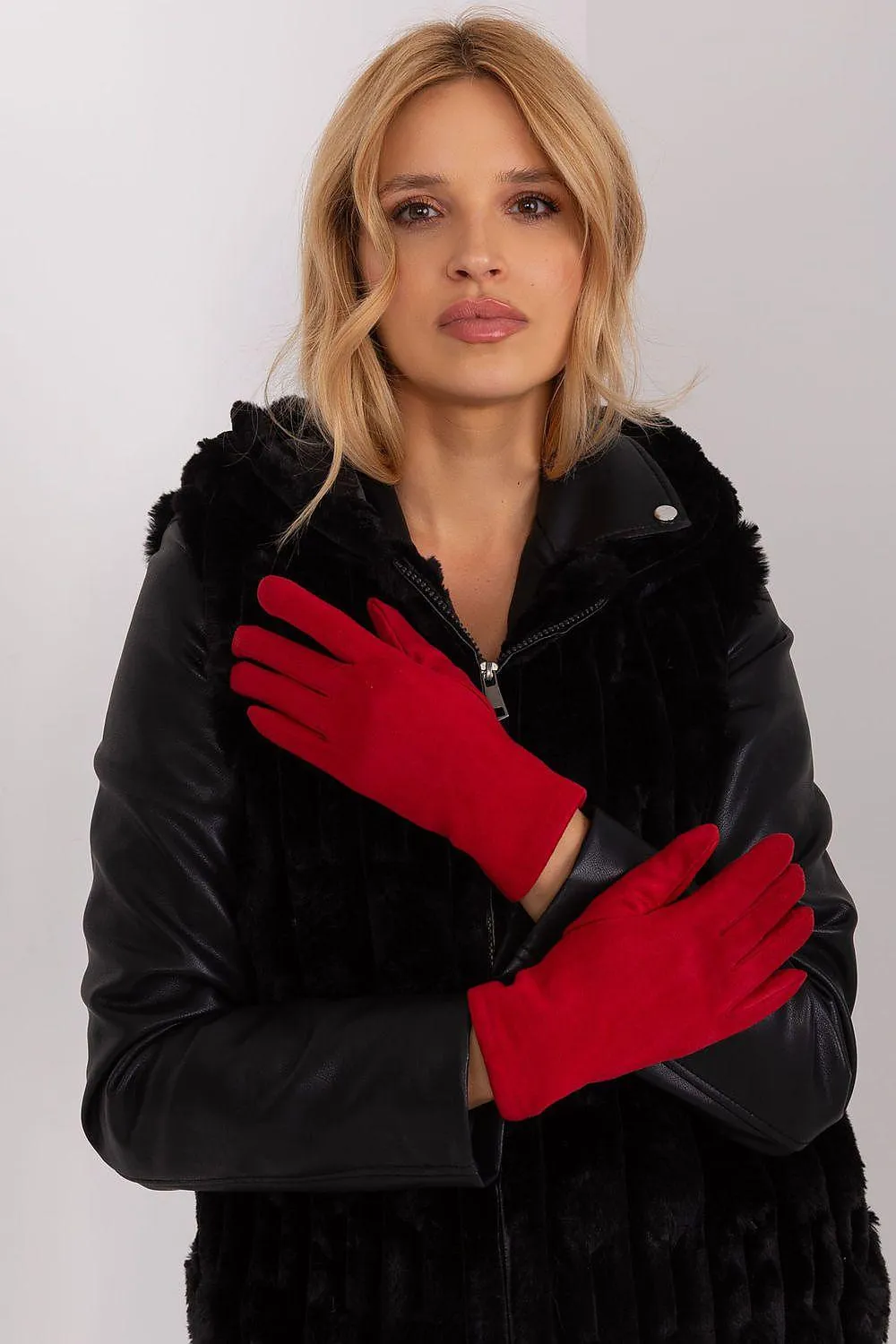 Chic Floral Touchscreen Gloves for Modern Women