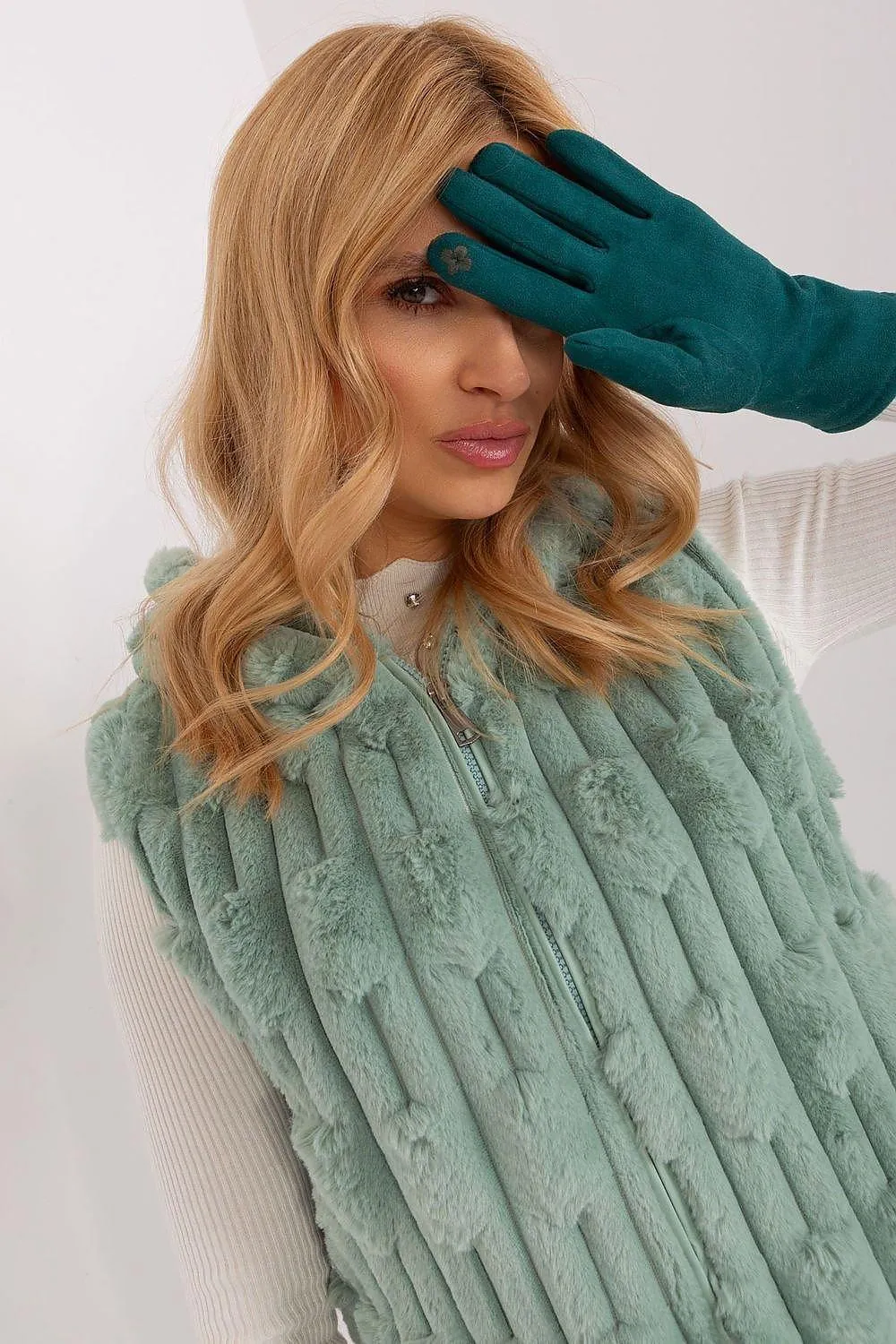 Chic Floral Touchscreen Gloves for Modern Women