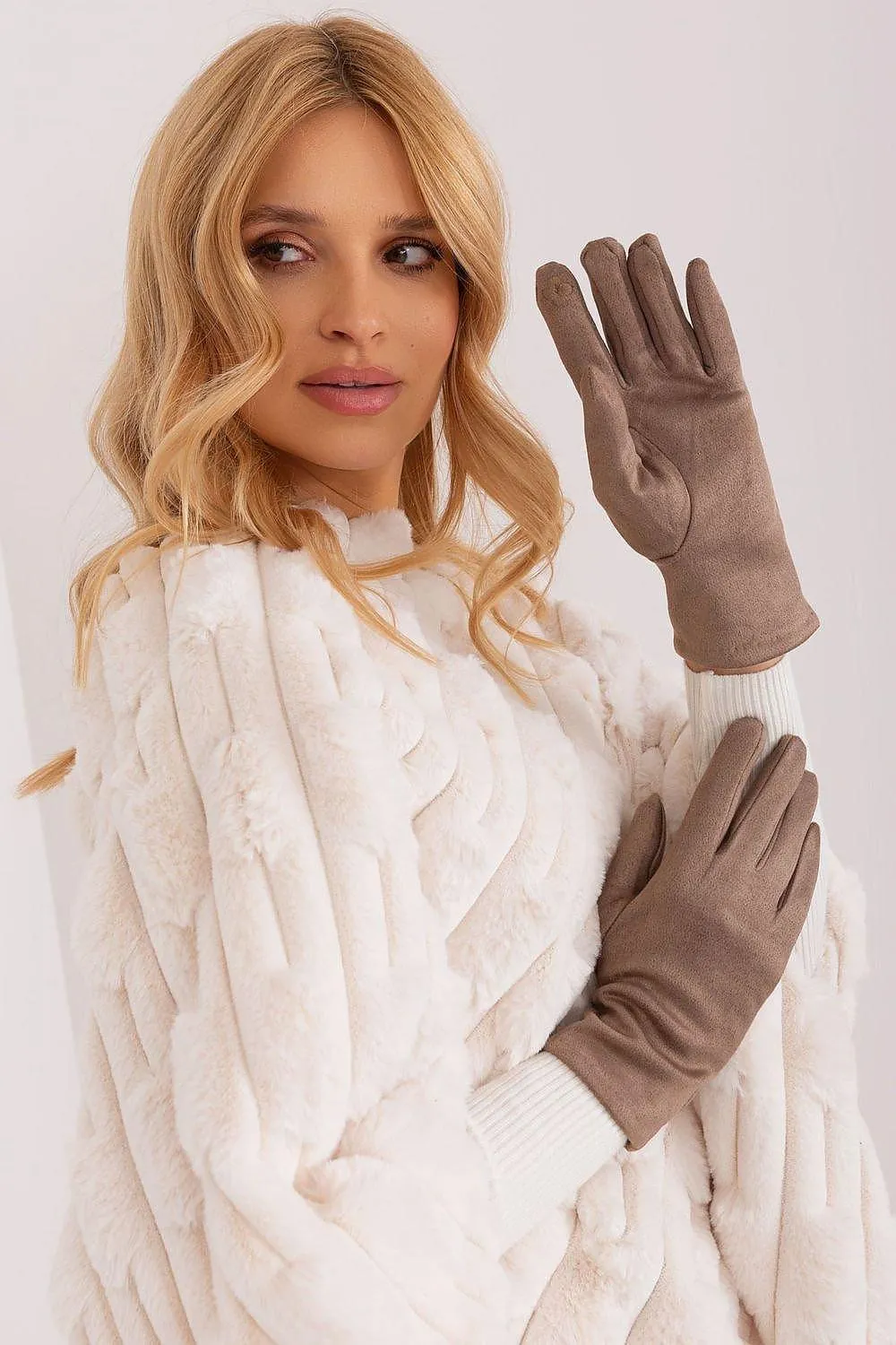 Chic Floral Touchscreen Gloves for Modern Women