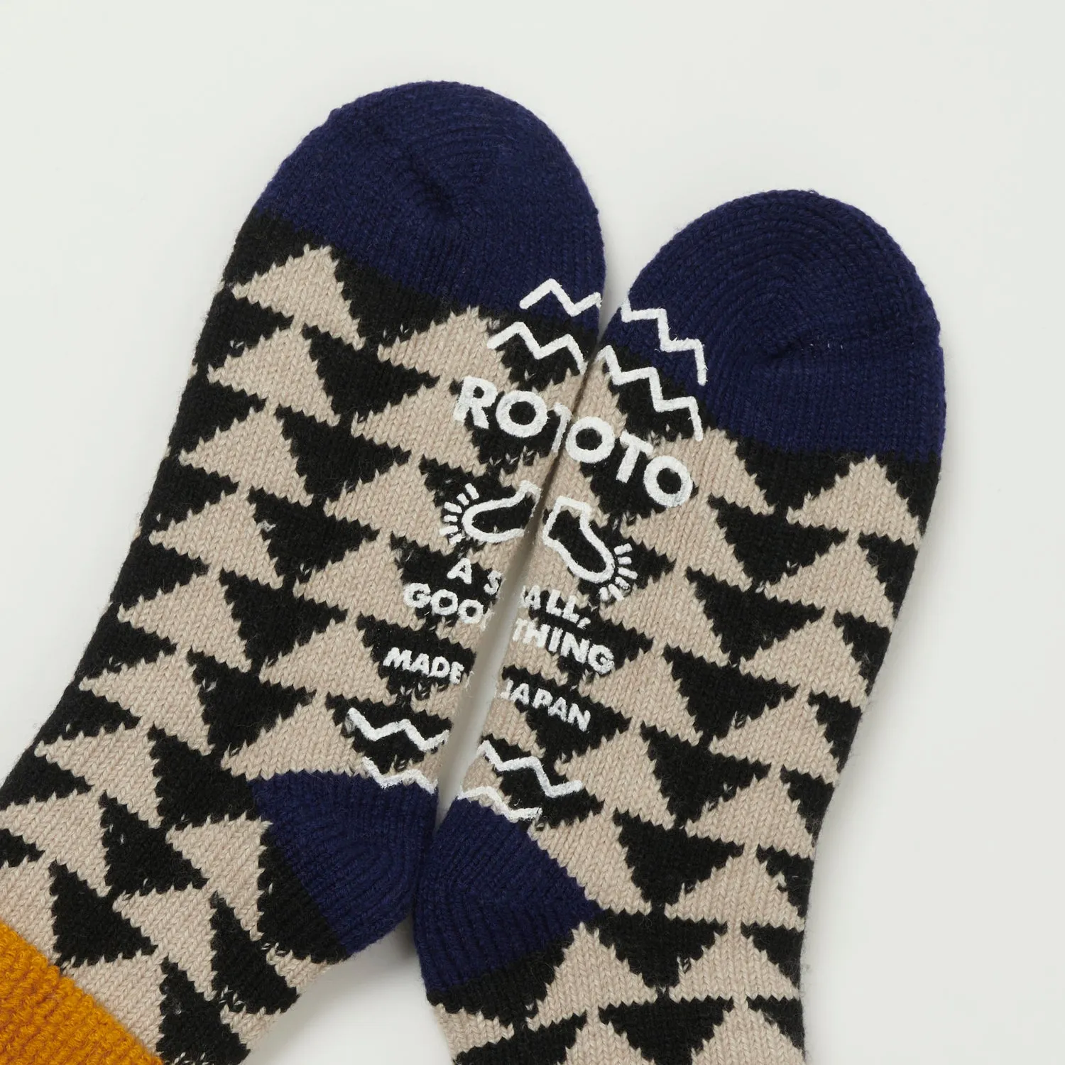 RoToTo Sankaku Comfy Room Sock - Gold/Black/Navy